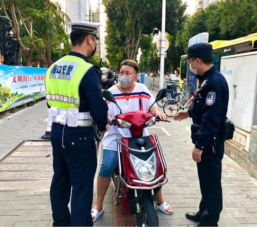 中国の警察は神出鬼没に取り締まる